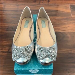 Betsy Johnson beautiful flats